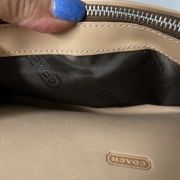 EUC Coach wallet Tan Canvas w Leather Coach Imprint Established 1941 w dust bag - Picture 6 of 8